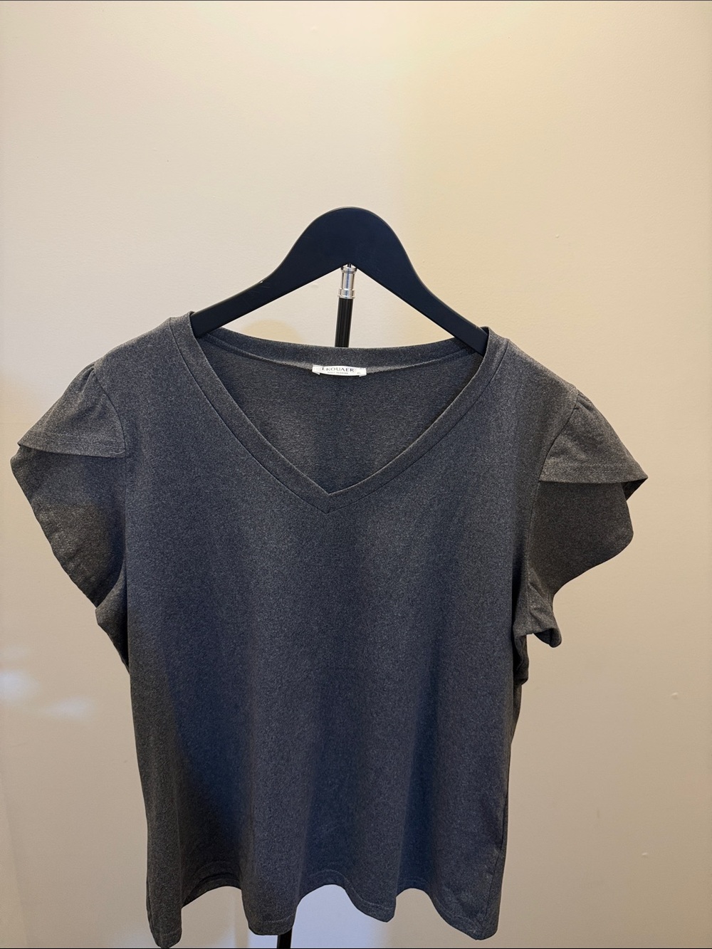 Flutter Sleeve V-Neck Tee in Charcoal